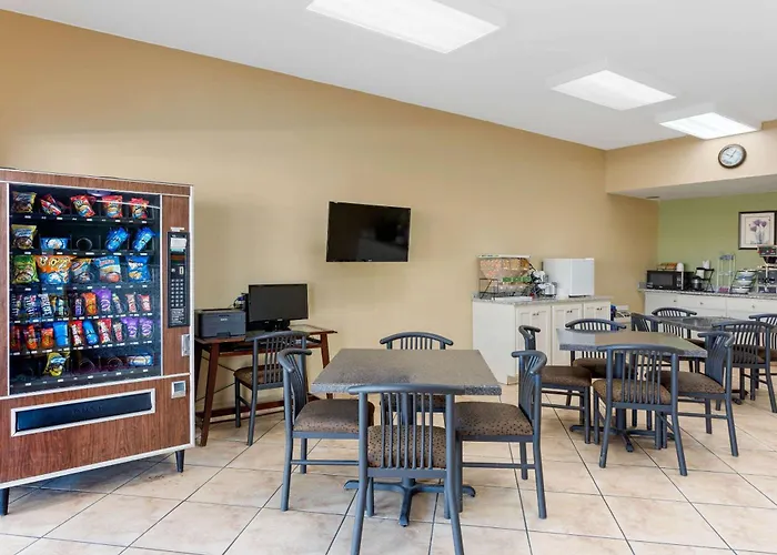 Econo Lodge Belton - Kansas City South